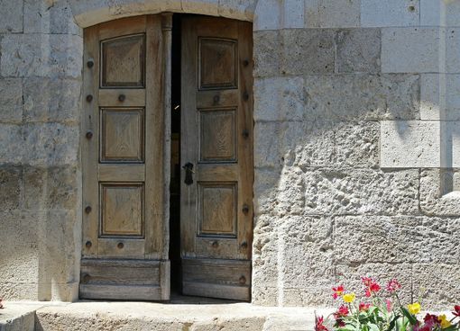 Cossato, sicurezza in Asilo: "In frazione Spolina la porta non si chiude" - Foto di repertorio.