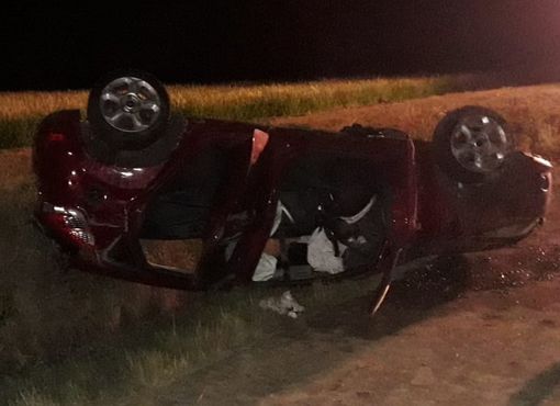 Auto ribaltata a Salussola nella notte, sospetta guida in stato di ebbrezza Auto ribaltata a Salussola nella notte, sospetta guida in stato di ebbrezza