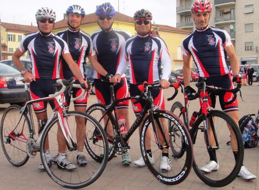 Sulle strade del Giro per celebrare il Bicentenario dell'Arma