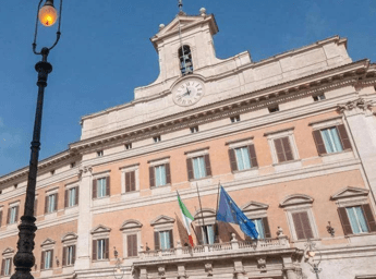 Tensione su convegno 'remigrazione' oggi alla Camera, Furgiuele: "Si fa". Opposizioni: "Va bloccato" Tensione su convegno 'remigrazione' oggi alla Camera, Furgiuele: "Si fa". Opposizioni: "Va bloccato"