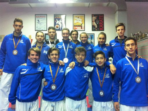 Arti marziali - 7 medaglie per il Dragon's Karate alla Turin Cup