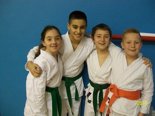 Nella foto da sinistra, i simpatici: Piglia Gloria, Bossolesi Nicolò, Perino Francesco, Bassino Edoardo.