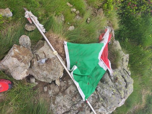 Dall'Argimonia al Monte Mars, tornano i vandali in montagna. I pareri: “Alla base c'è ignoranza e inciviltà”
