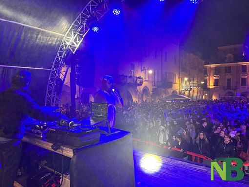 Biella, Folle Notte da record: oltre 4000 i partecipanti - Servizio di Maria Camilla Toffetti. Biella, Folle Notte da record: oltre 4000 i partecipanti - Servizio di Maria Camilla Toffetti.