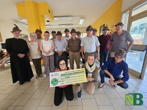 Solidarietà alpina: un assegno e una carrozzina per la Casa di Riposo O.A.S.I. di Chiavazza - Servizio di Angela Lobefaro per newsbiella.it