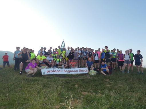 Un’uscita tra sport, natura e solidarietà: sul Monte Cucco per salutare l’estate