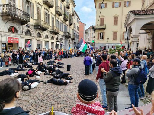 Biella, nuovo corteo per la Palestina nel centro città FOTO