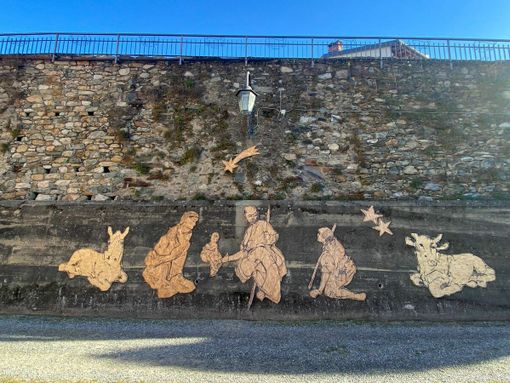 Natale a Magnano, decorazioni e interventi artistici: l'opera dei cittadini - Foto dalla pagina Facebook del Comune di Magnano