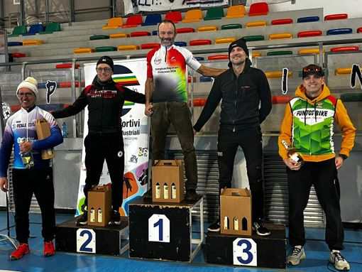 Monteferrario mattatore del ciclocross invernale: spiccano le tinte biellesi