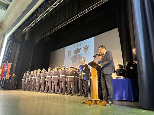 agenti polizia agenti polizia