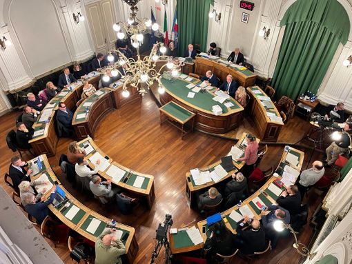 Biella: martedì in consiglio comunale si parla di regolamento dei nidi, commercio e urbanistica Biella: martedì in consiglio comunale si parla di regolamento dei nidi, commercio e urbanistica