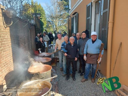 Biella, 300 porzioni per la 10° Fagiolata del Circolo  del Piazzo - Foto Alessandro Bozzonetti per newsbiella.it