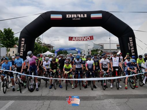 La 25ma edizione della Granfondo Valli Monregalesi è di Alberto Nardin e Roberta Bussone.