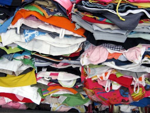 Borriana, limitare il conferimento di abiti usati fino al 30 settembre