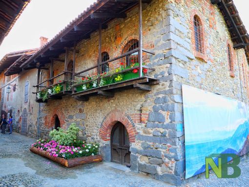 "Candelo in fiore", eventi culturali dal 23 maggio "Candelo in fiore", eventi culturali dal 23 maggio