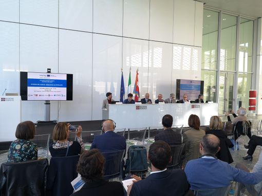 Bandi europei, 1.160.000 euro per la selezione di microprogetti: Programma ALCOTRA. Bandi europei, 1.160.000 euro per la selezione di microprogetti: Programma ALCOTRA.