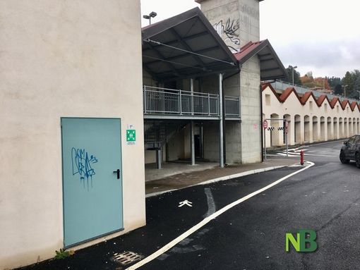 Il parcheggio ex Boglietti preso di mira dai vandali Il parcheggio ex Boglietti preso di mira dai vandali