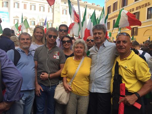 manifestazione fratelli d'italia