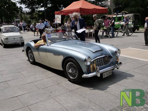 sfilata mezzi sfilata mezzi