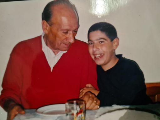 Nonni vi vogliamo bene! Ditelo con una foto