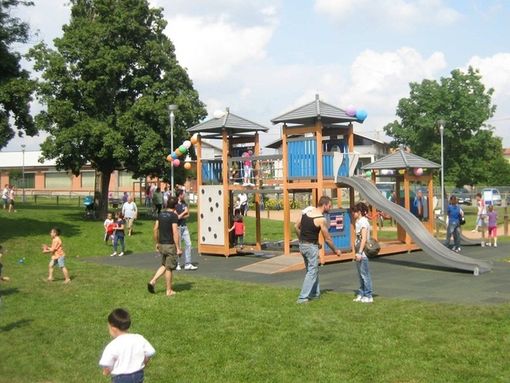 Candelo: Decimo compleanno per il “Parco dell’Albero d’Oro” Candelo: Decimo compleanno per il “Parco dell’Albero d’Oro”