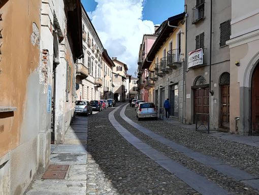 Biella: Parte l’esperimento estivo al Piazzo, orari più lunghi per la zona a traffico limitato