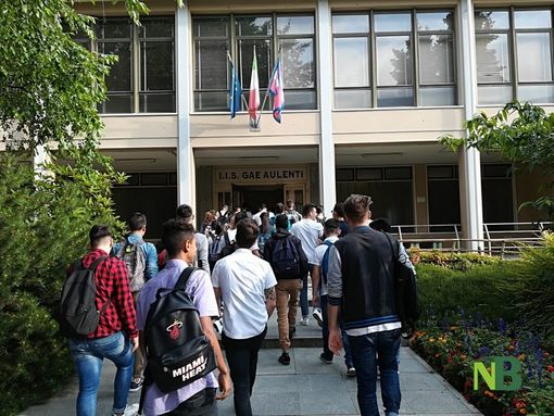 Suona la campanella, primo giorno di scuola per 18.100 allievi biellesi
