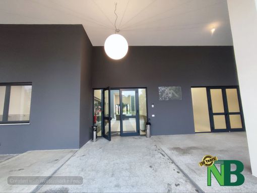 Colori tenui, telecamere e schermi per assistere alla cremazione, è il &quot;tempio di vetro&quot;, il nuovo crematorio di Biella, FOTO Mattia Baù per newsbiella.it