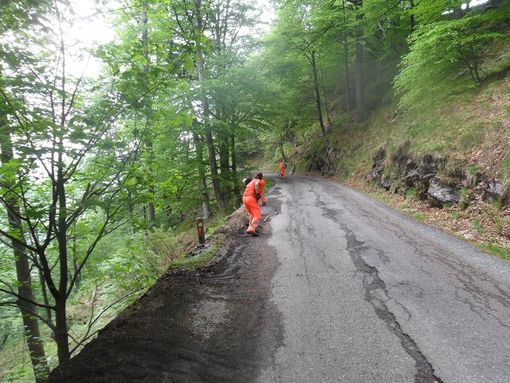 Cantonieri al lavoro sul Tracciolino Cantonieri al lavoro sul Tracciolino