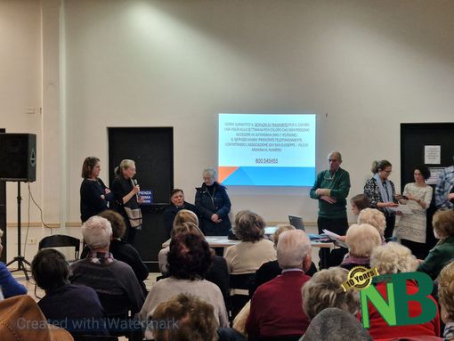 Taglio del nastro al centro incontro di via Delleani a Biella che diventa "Centro dinamico"