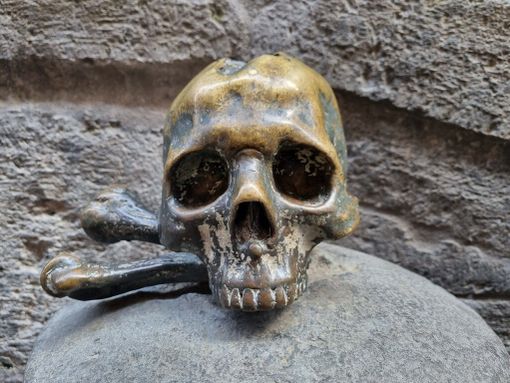 Una delle capuzzelle portafortuna, a Napoli Una delle capuzzelle portafortuna, a Napoli