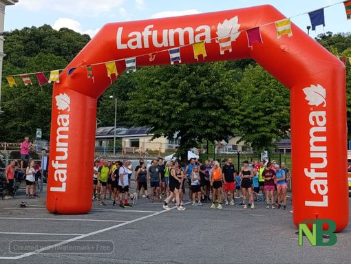 100 partecipanti alla corsa di Sagliano, passi e falcate in piazza Pietro Micca