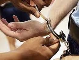 Meglio in prigione che a casa con il padre Meglio in prigione che a casa con il padre