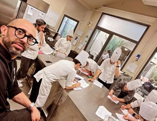 “Il Più Grande Pasticcere" a Biella, corsi di alta formazione di Sebastiano Caridi per lo staff de la Pasticceria De Mori