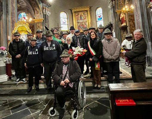 Festa degli Alpini a Salussola, il sindaco Chioda: "Grazie per il vostro impegno costante" Festa degli Alpini a Salussola, il sindaco Chioda: "Grazie per il vostro impegno costante"