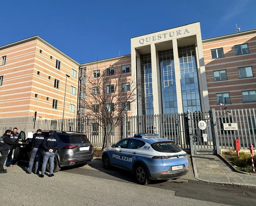 questura auto questura auto