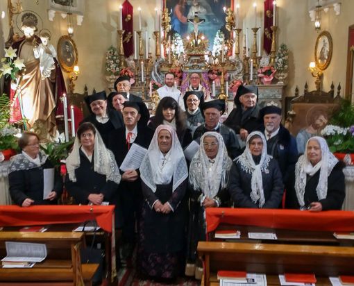 Nell’immagine: pellegrinaggio del Circolo Su Nuraghe al sacello di San Giuseppe di Riva.