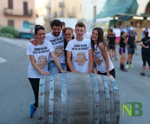 Festa patronale a Brusnengo, la corsa delle botti entusiasma i biellesi (foto e video di D. Finatti per newsbiella.it)