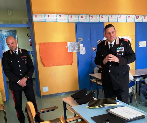carabinieri scuola
