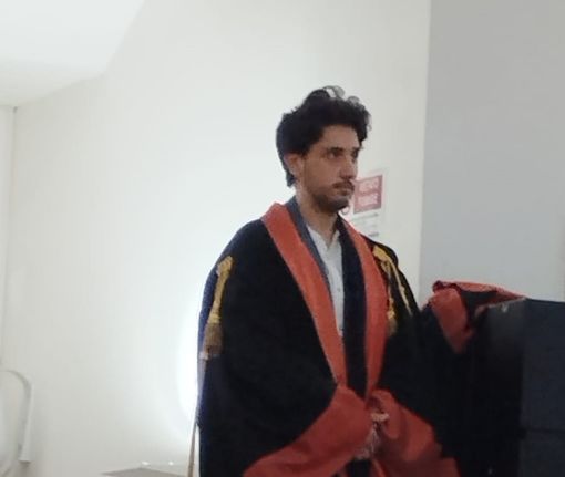 Laurea con lode per il giovane Christian Regis Laurea con lode per il giovane Christian Regis