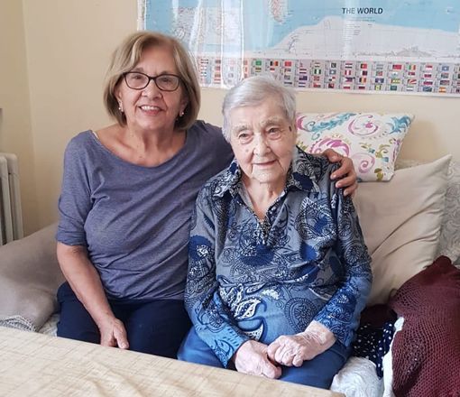 Auguri di cuore a Violette che ha spento 101 candeline