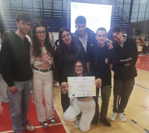 La 4A Alberghiero dell’I.I.S. “Gae Aulenti” di Valdilana conquista il secondo posto al Cooking Quiz 2025