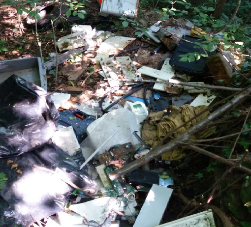 Ancora rifiuti abbandonati a Mongrando, tuona il  sindaco: “Tolleranza zero”