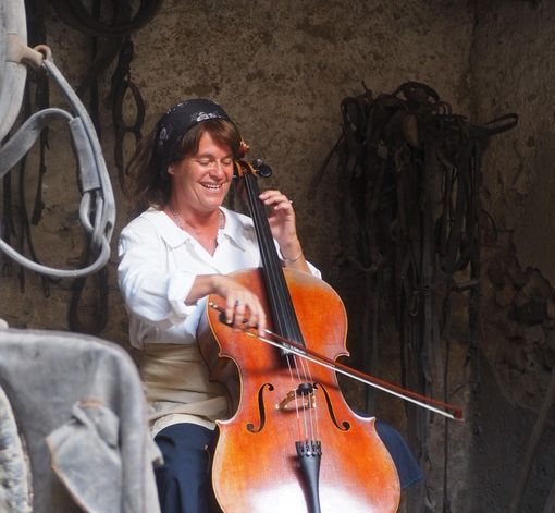 Simona Colonna all’Ex Mulino Susta: Valdilana in musica con “Colonna Sonora” Simona Colonna all’Ex Mulino Susta: Valdilana in musica con “Colonna Sonora”