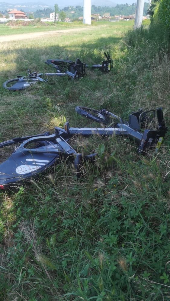 Bike sharing: altre due bici abbandonate, due mezzi a Valdengo.