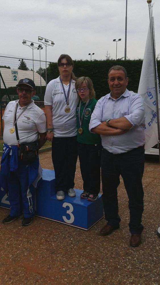 Oro per Ilaria Ravenna e argento per Valentina Ghelfi della sezione Team Ability della società La Marmora nei campionati italiani di tennis