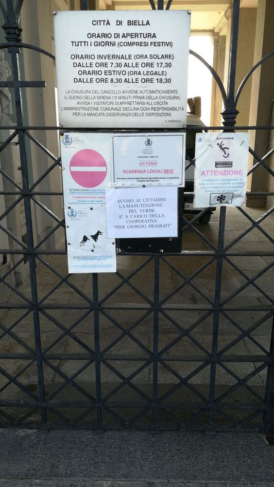 Delmastro: "Cartelli fantasma al cimitero di Biella"