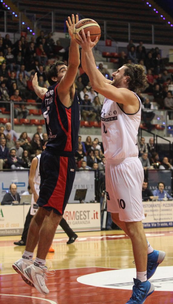 Basket - Angelico domina il derby  79 - 52 FOTOGALLERY