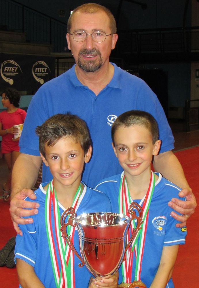 Francesco Gamba e Jacopo Sulis con il tecnico Adrian Panaite