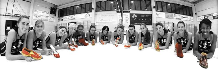 C'E' UN PAIO DI SCARPE ROSSE Le ragazze della SprintVirtus C'E' UN PAIO DI SCARPE ROSSE Le ragazze della SprintVirtus